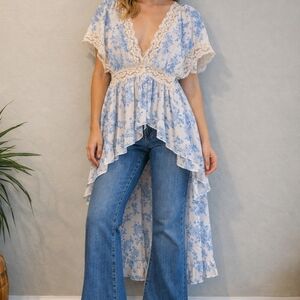 Discovery Blue and White Floral Top